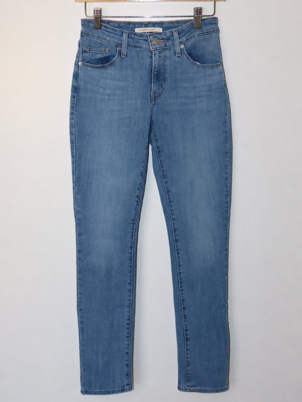 Levi's Classic Mid Rise Skinny Jeans Light Wash Women's Size 2M W26 L30